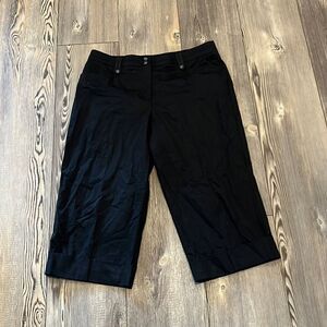 Counterparts Black Wide-Leg  Capris